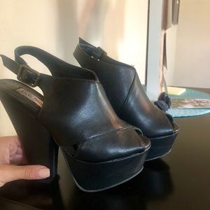 Steve Madden Black Chunky Heel